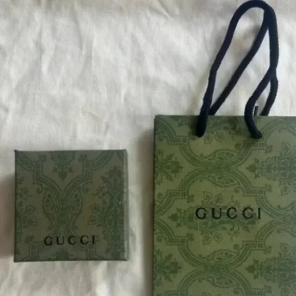 Gucci key pendant GG necklace - Picture 2 of 5